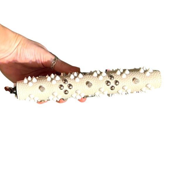 Christian Louboutin Cream Pantone Studded Wallet - Picture 4 of 17